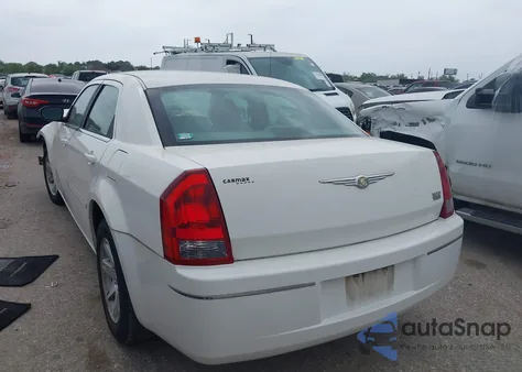 2007 Chrysler 300 Touring z USA, uszkodzony, nr VIN 2C3KA53G27H805035